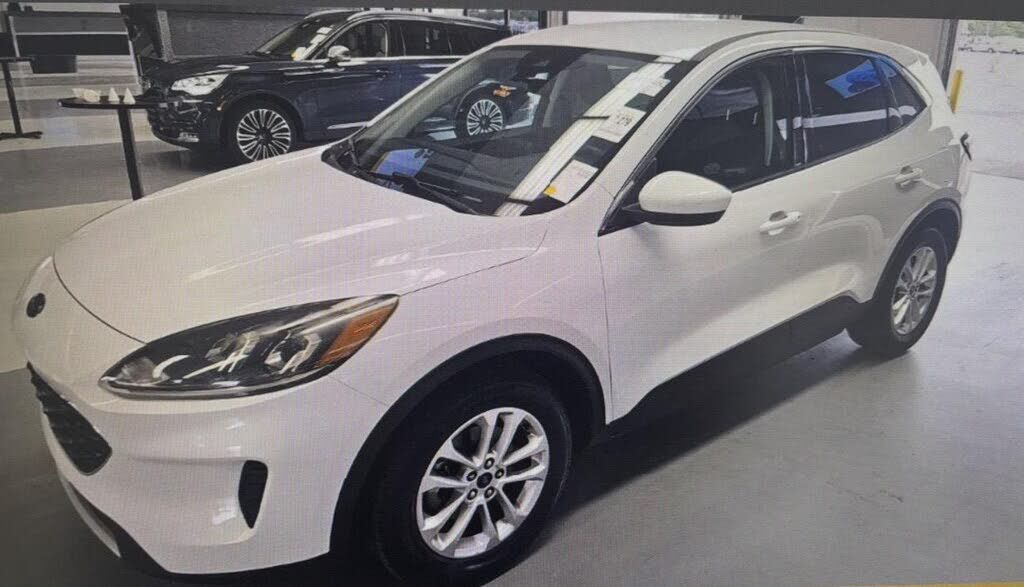2021 FORD Escape