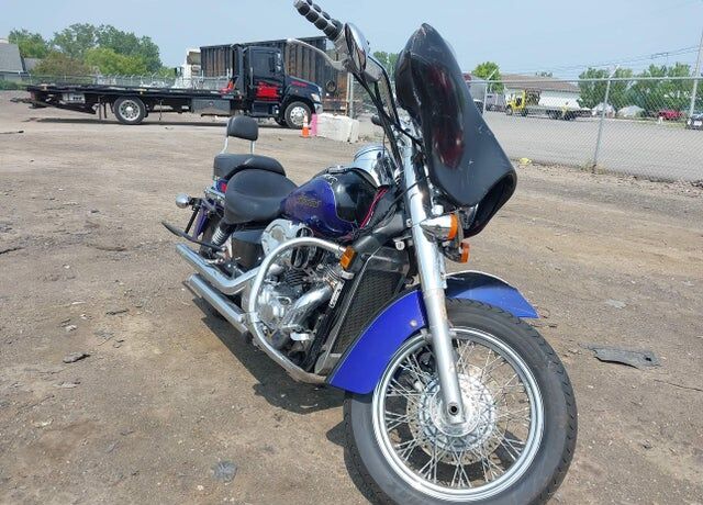 2004 HONDA VT750