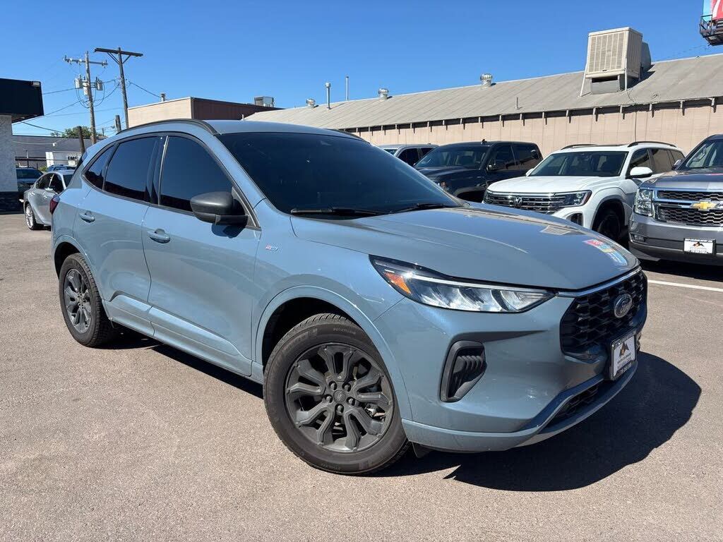 2023 FORD Escape