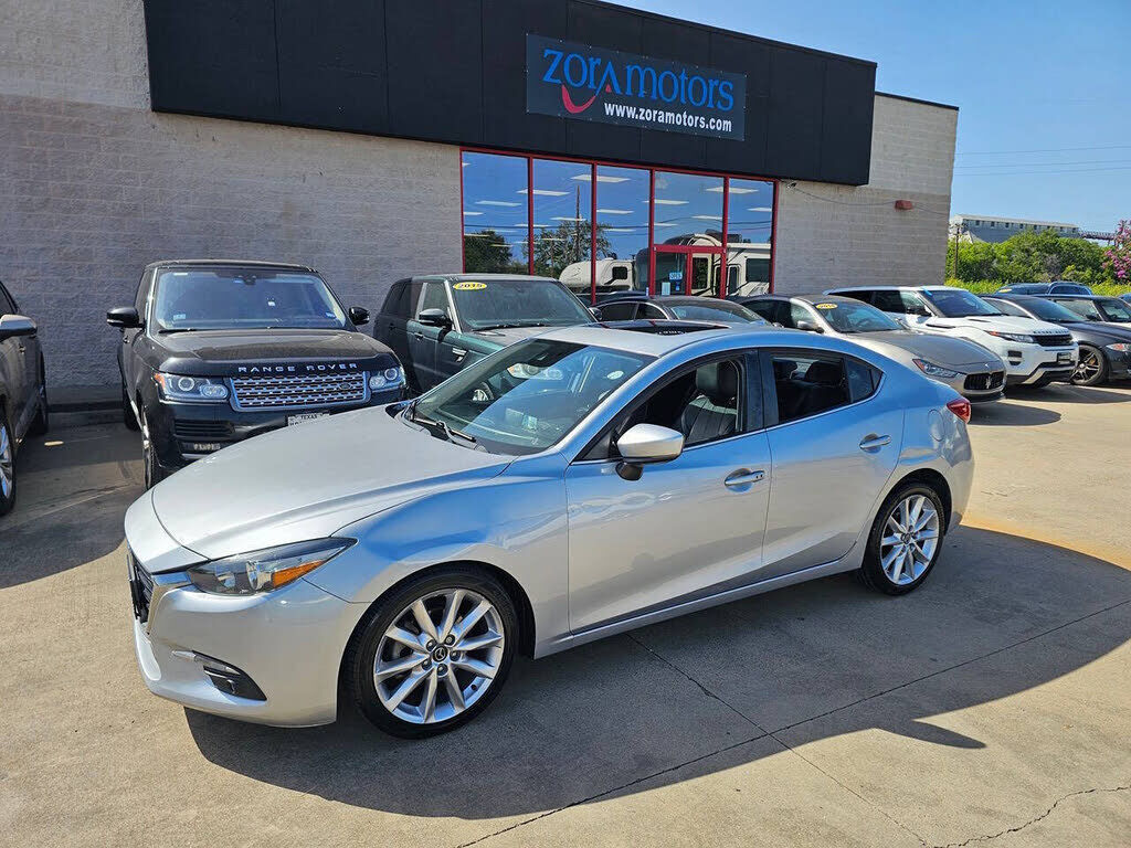 2017 MAZDA Mazda3