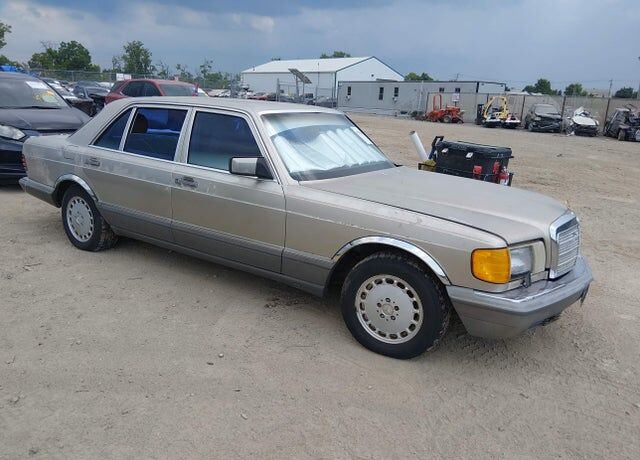 1989 MERCEDES-BENZ 560