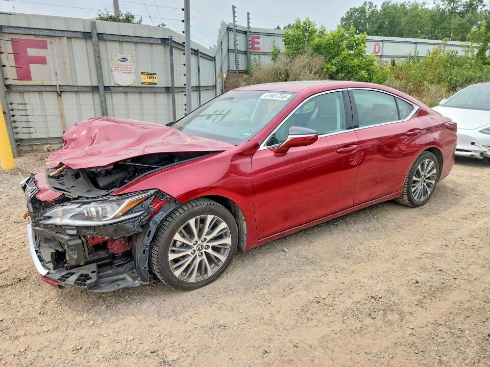 2019 LEXUS ES