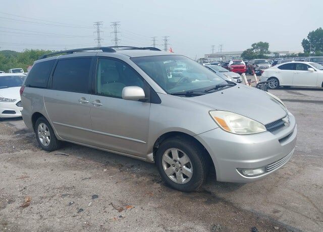 2005 TOYOTA Sienna