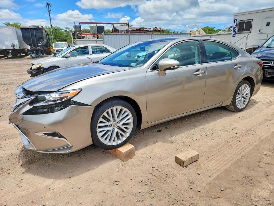 2016 LEXUS ES