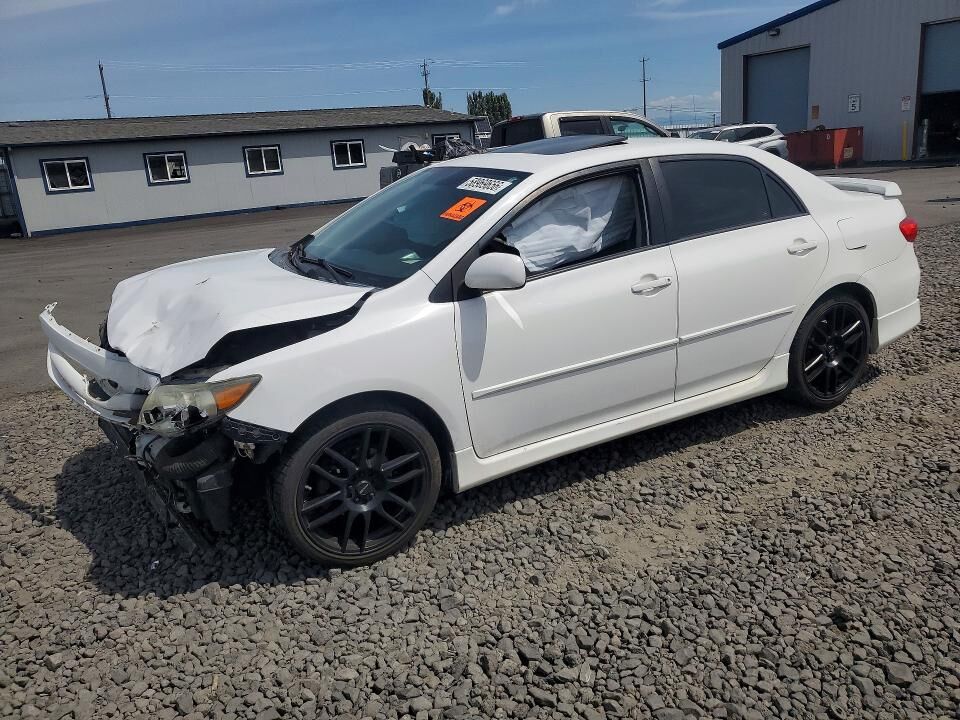 2013 TOYOTA Corolla