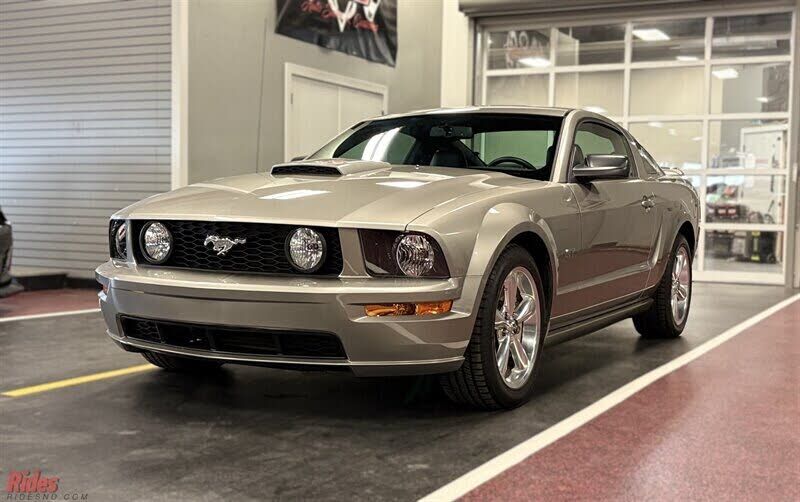 2008 FORD Mustang