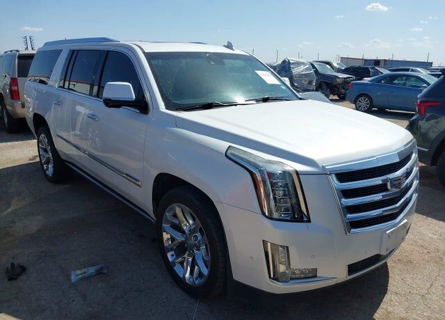 2017 CADILLAC Escalade ESV