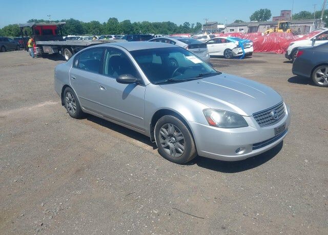 2005 NISSAN Altima