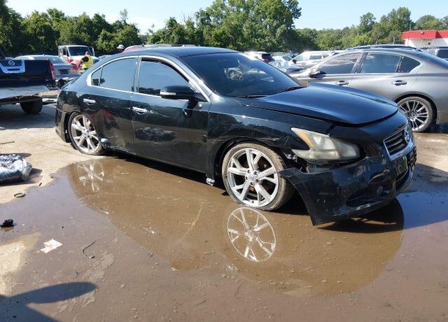 2012 NISSAN Maxima
