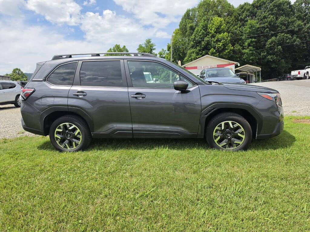 2025 SUBARU Forester