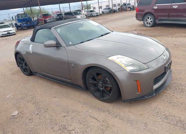 2004 NISSAN 350Z