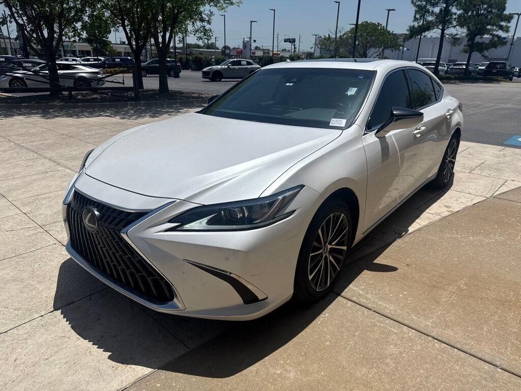 2024 LEXUS ES