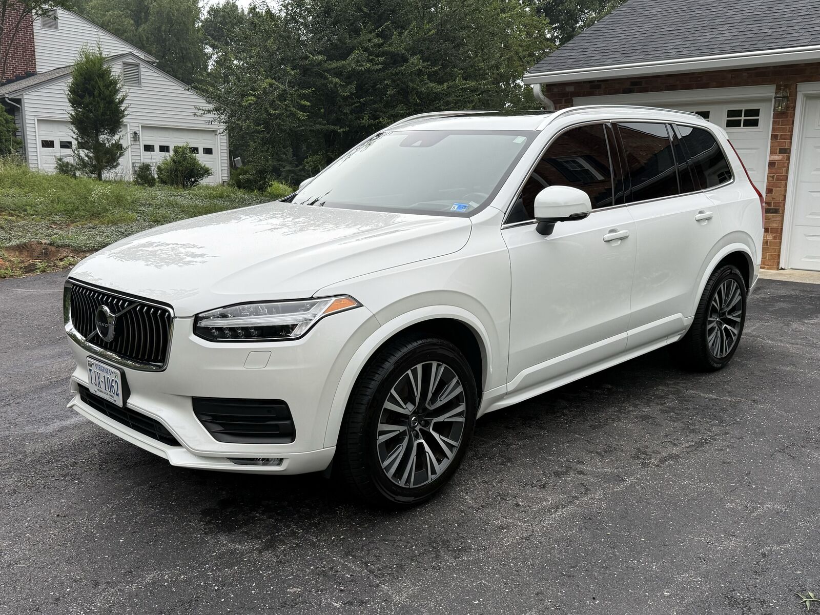 2020 VOLVO XC90