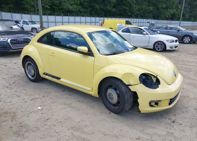 2013 VOLKSWAGEN Beetle