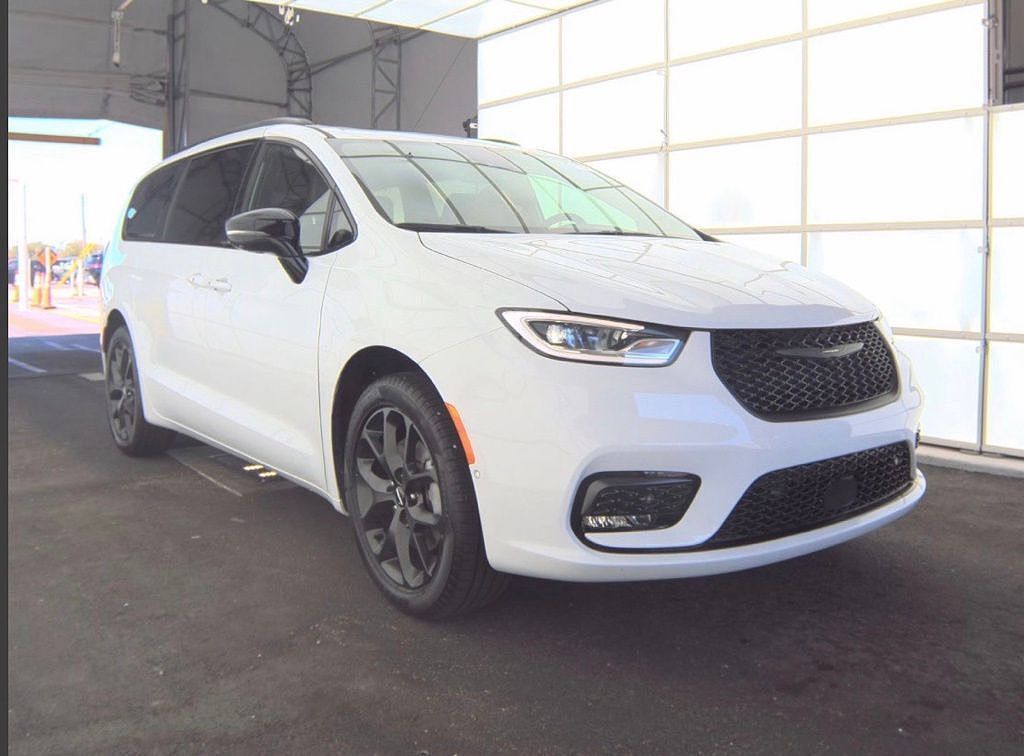 2025 CHRYSLER Pacifica