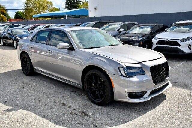 2018 CHRYSLER 300