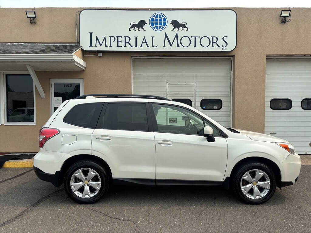 2016 SUBARU Forester