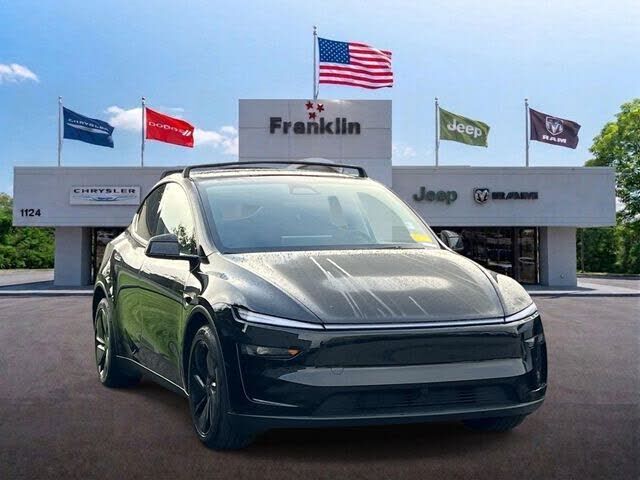 2026 TESLA Model Y