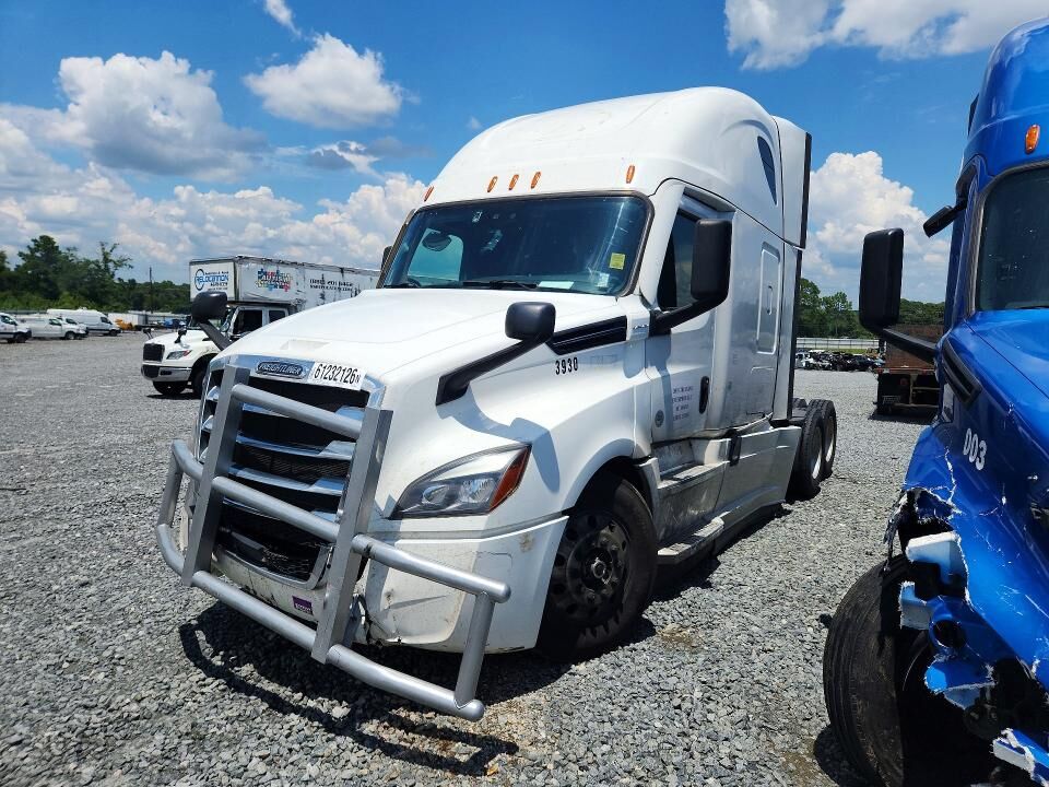 2021 FREIGHTLINER New Cascadia 126" Sleepercab