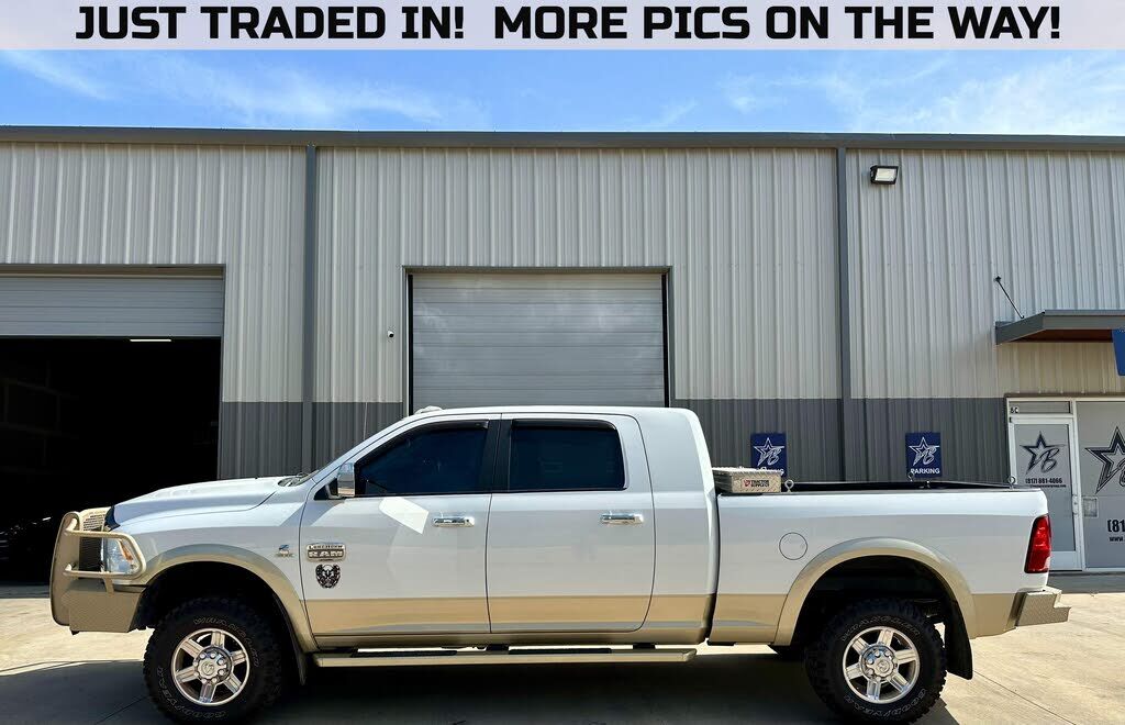 2011 DODGE Ram