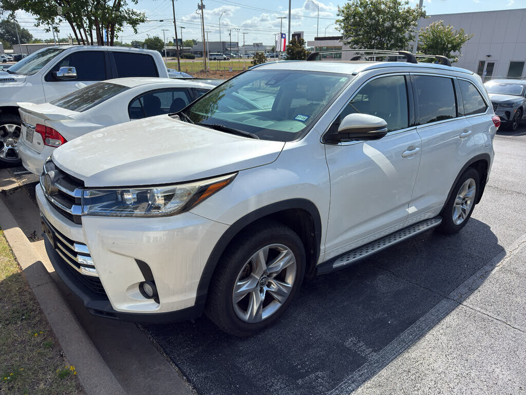 2017 TOYOTA Highlander
