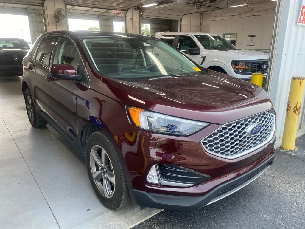 2024 FORD Edge