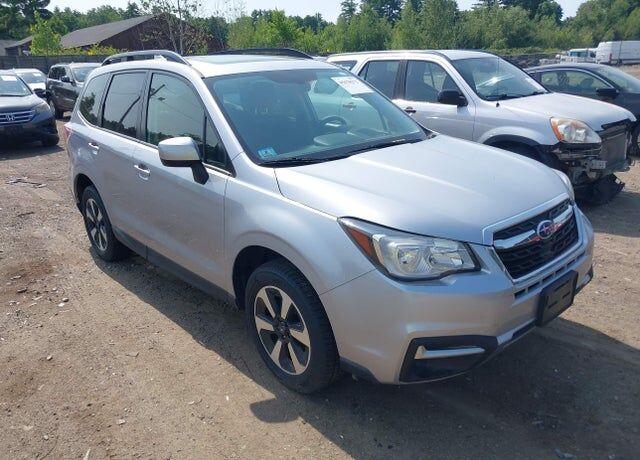 2018 SUBARU Forester