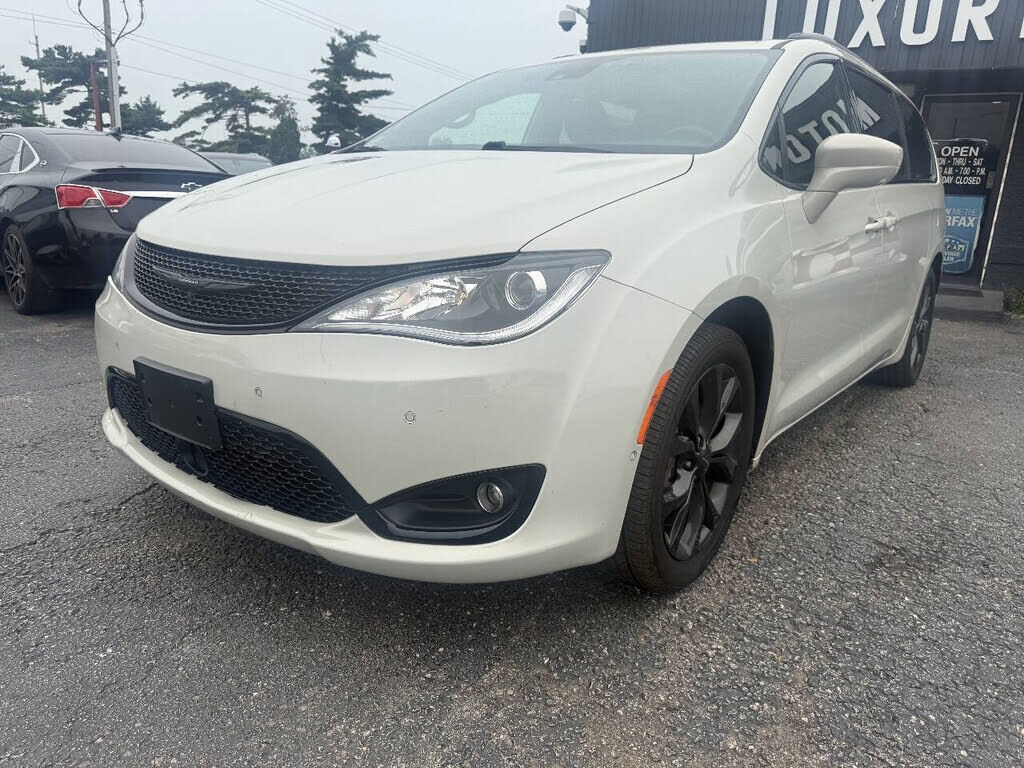 2020 CHRYSLER Pacifica