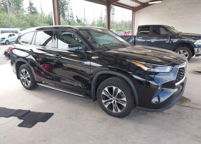 2022 TOYOTA Highlander