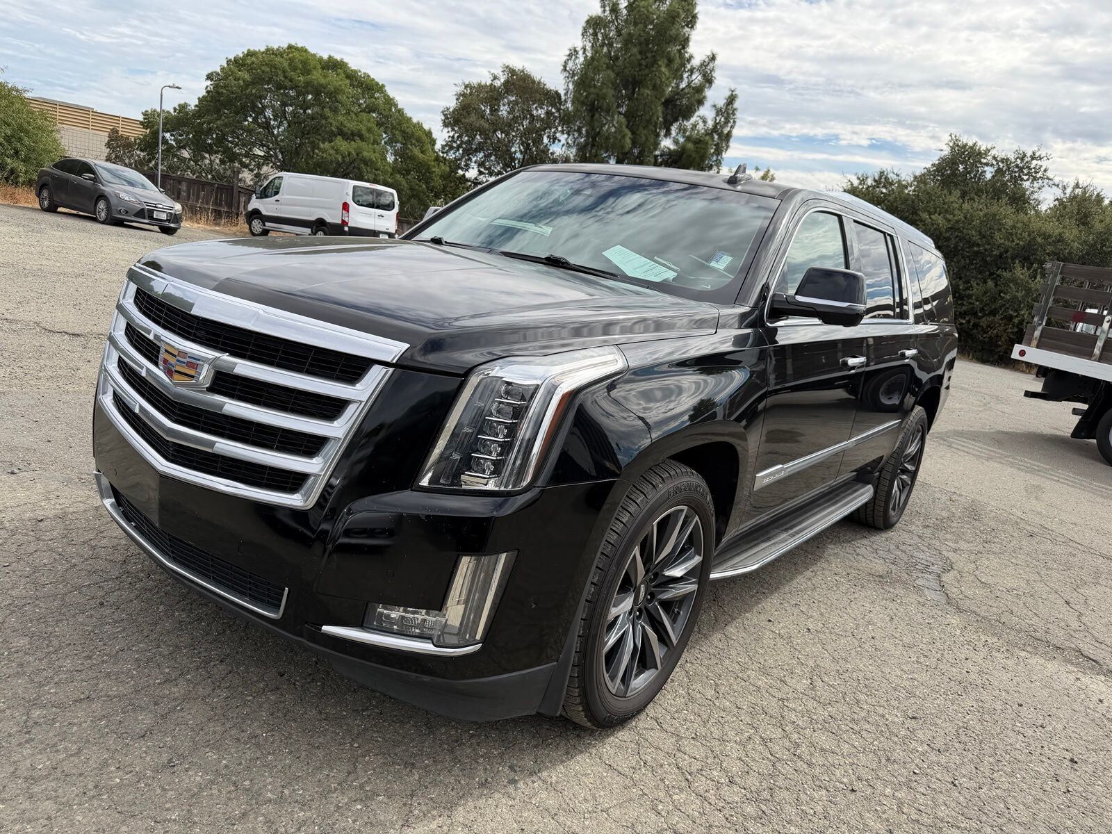 2017 CADILLAC Escalade ESV