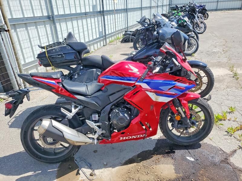 2025 HONDA CB