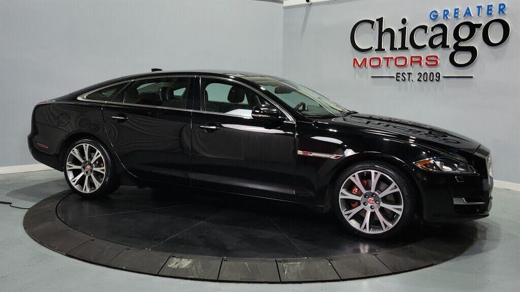2017 JAGUAR XJ
