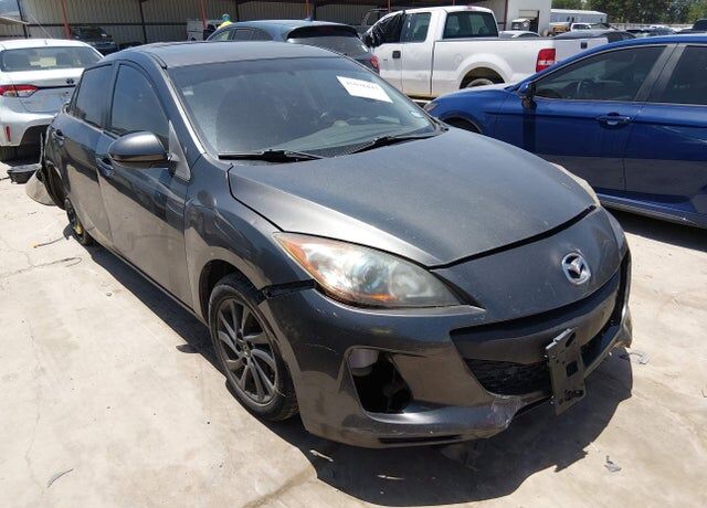 2013 MAZDA Mazda3