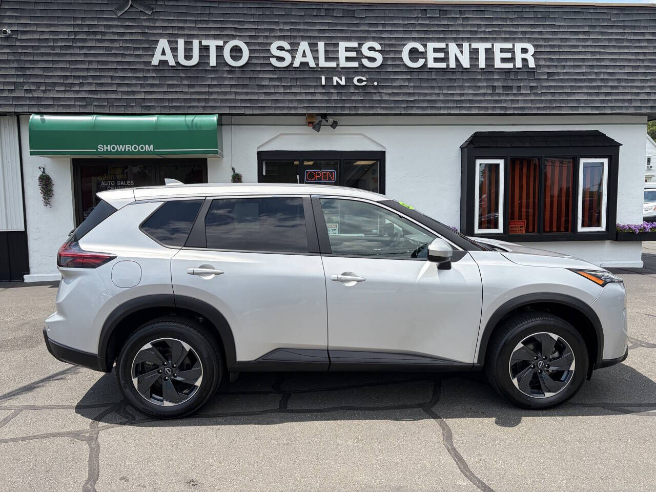 2024 NISSAN Rogue