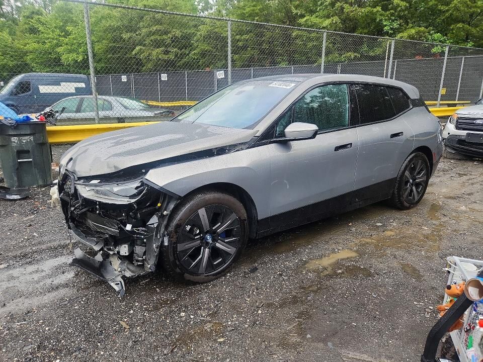 2024 BMW ix