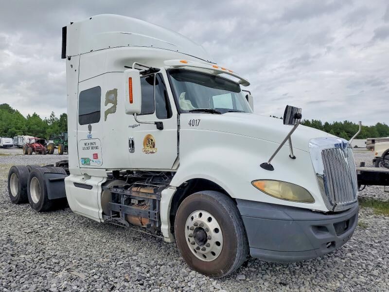 2014 INTERNATIONAL LF687