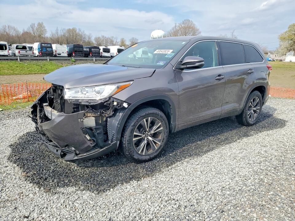 2017 TOYOTA Highlander
