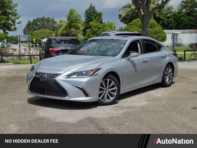 2021 LEXUS ES