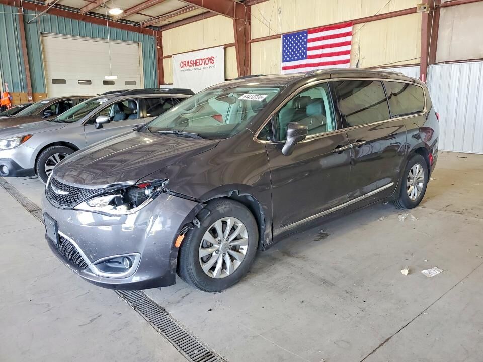2019 CHRYSLER Pacifica