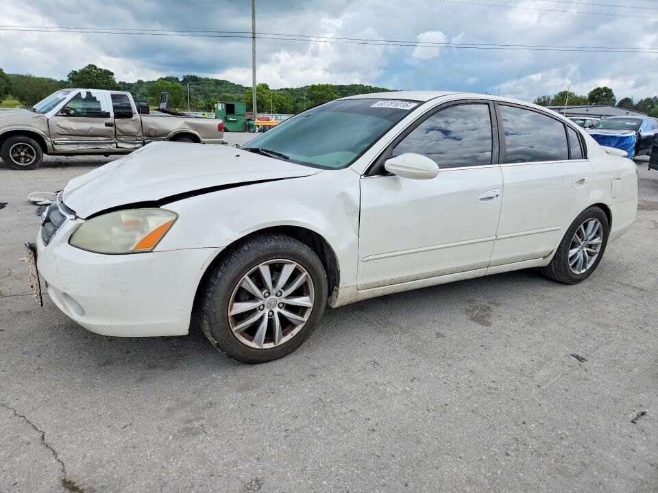 2004 NISSAN Altima