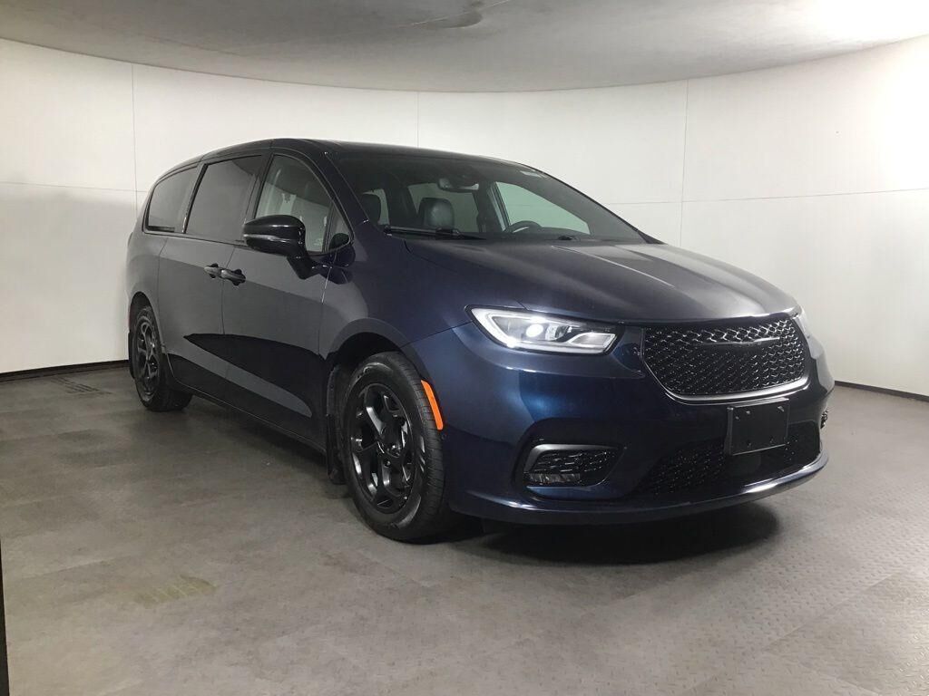 2023 CHRYSLER Pacifica