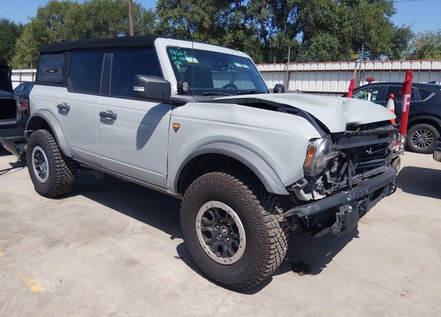 2021 FORD Bronco