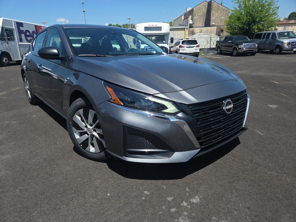 2025 NISSAN Altima