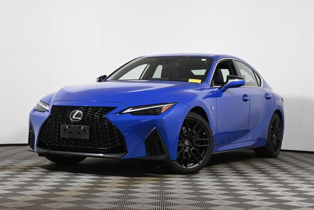 2023 LEXUS IS