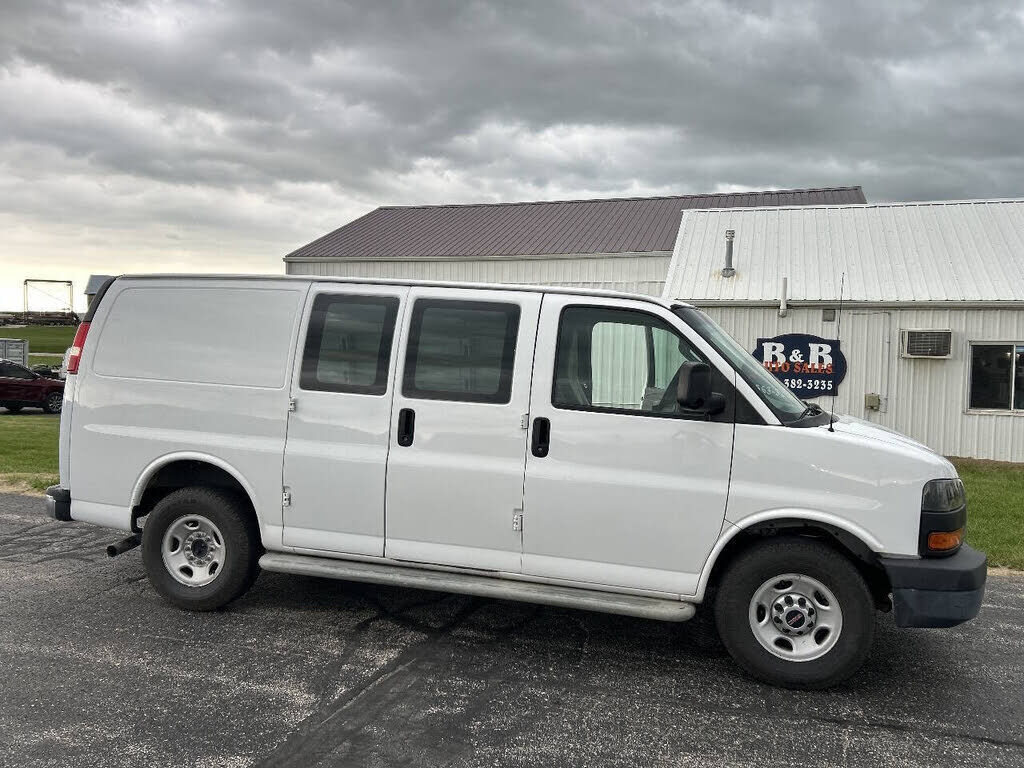 2016 GMC Savana