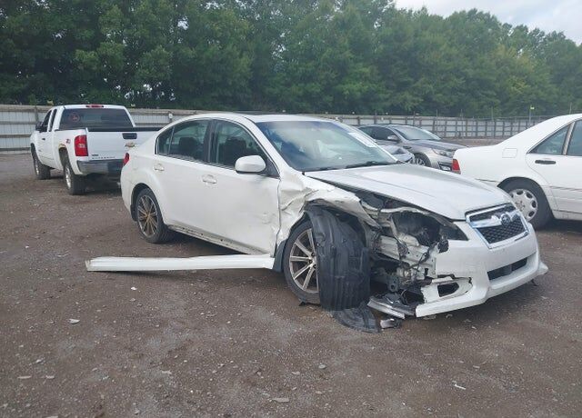 2014 SUBARU Legacy