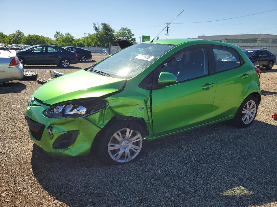 2013 MAZDA Mazda2