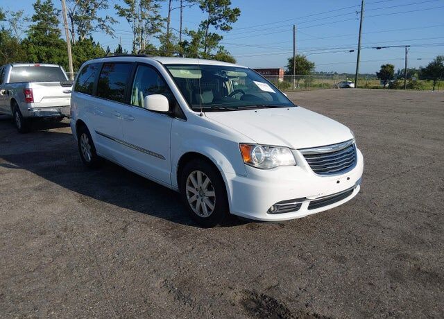 2016 CHRYSLER Town and Country