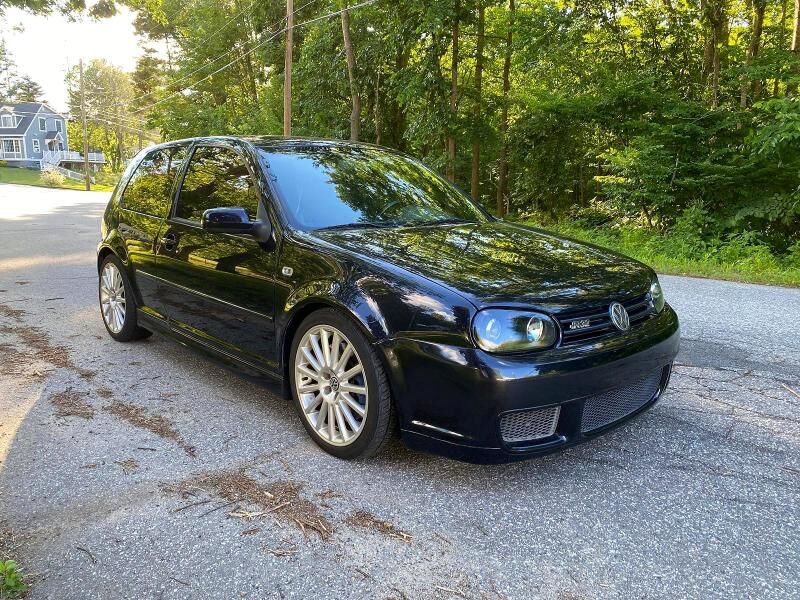 2004 VOLKSWAGEN R32