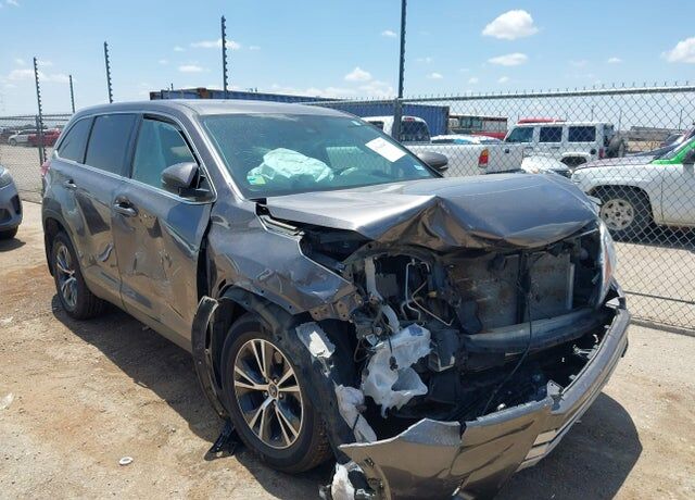 2019 TOYOTA Highlander
